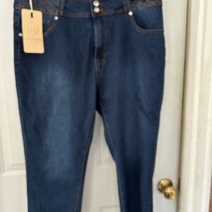 Jack David plus size capris NWT size 20